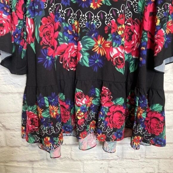 Umgee MADALYN DRESS Medallion Floral Size Medium - Picture 9 of 10